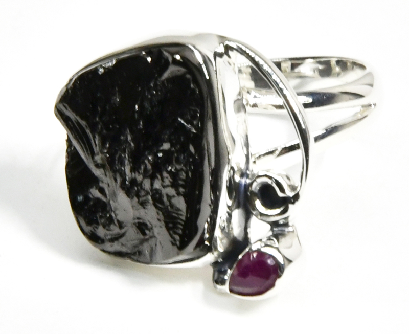 (image for) size 8 Ruby Shungite ring